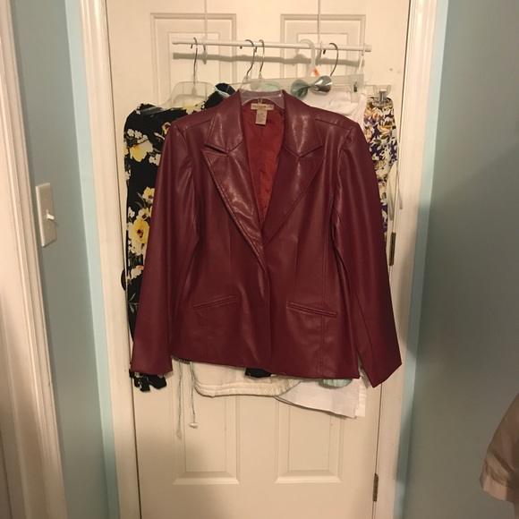 Red, LEATHER jacket. - Picture 1 of 1